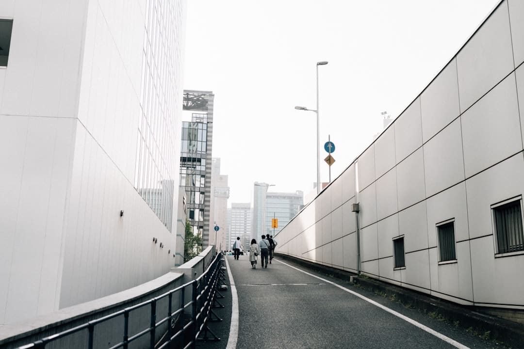 上市券商半年报“交卷”，分红加码